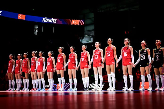 A Milli Kadın Voleybol Takımı, Milletler Ligi çeyrek finalinde Ferhat Akbaş yönetimindeki Japonya ile karşılaşacak