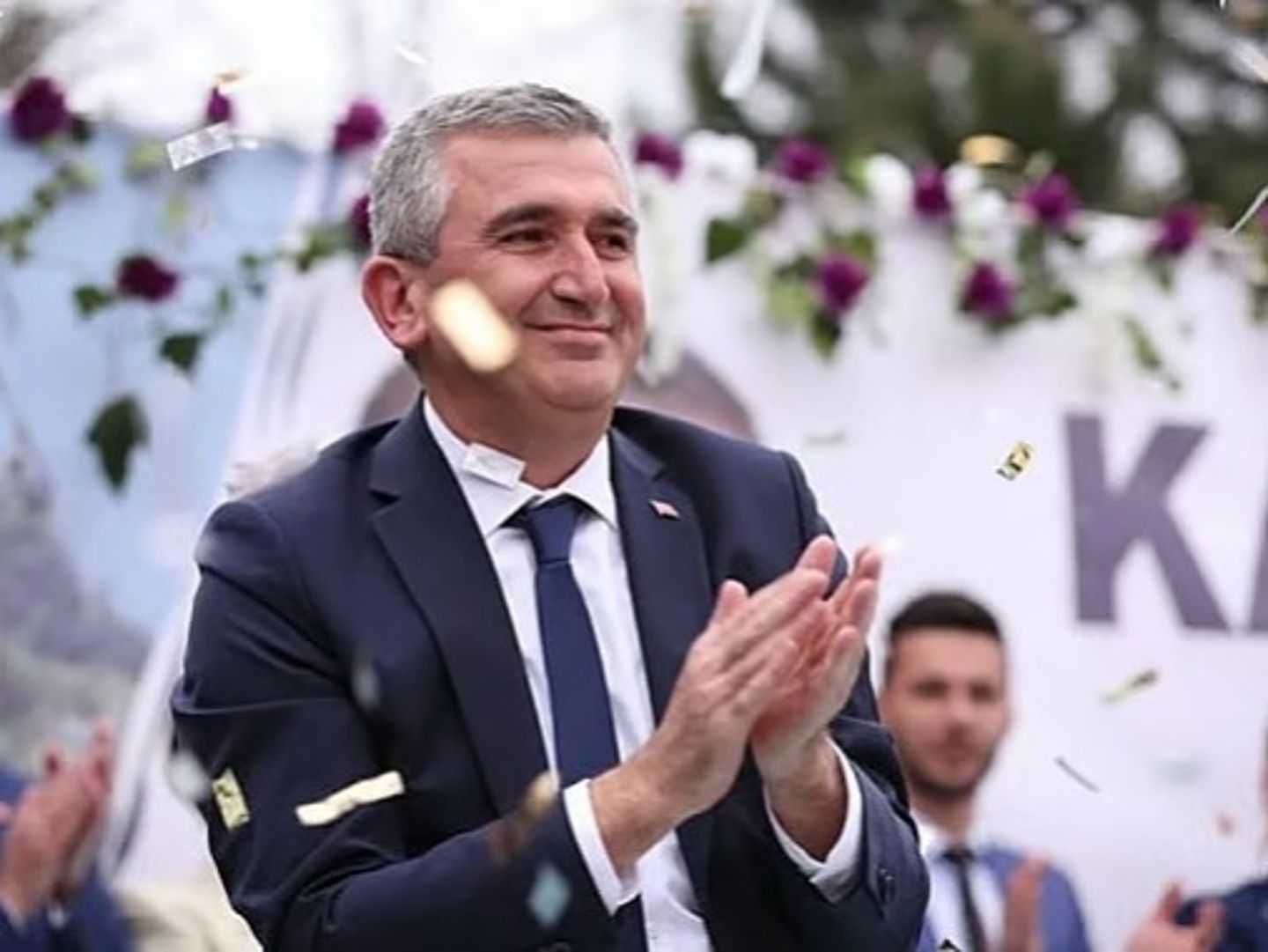 Akçakoca Belediye Başkanı Fikret Albayrak gözaltına alındı