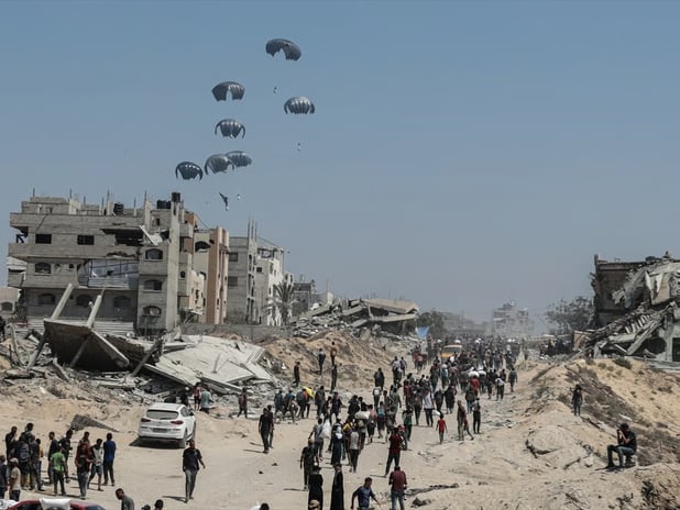 UNRWA: Gazze'ye atılan yardımlar yetersiz ve sembolik