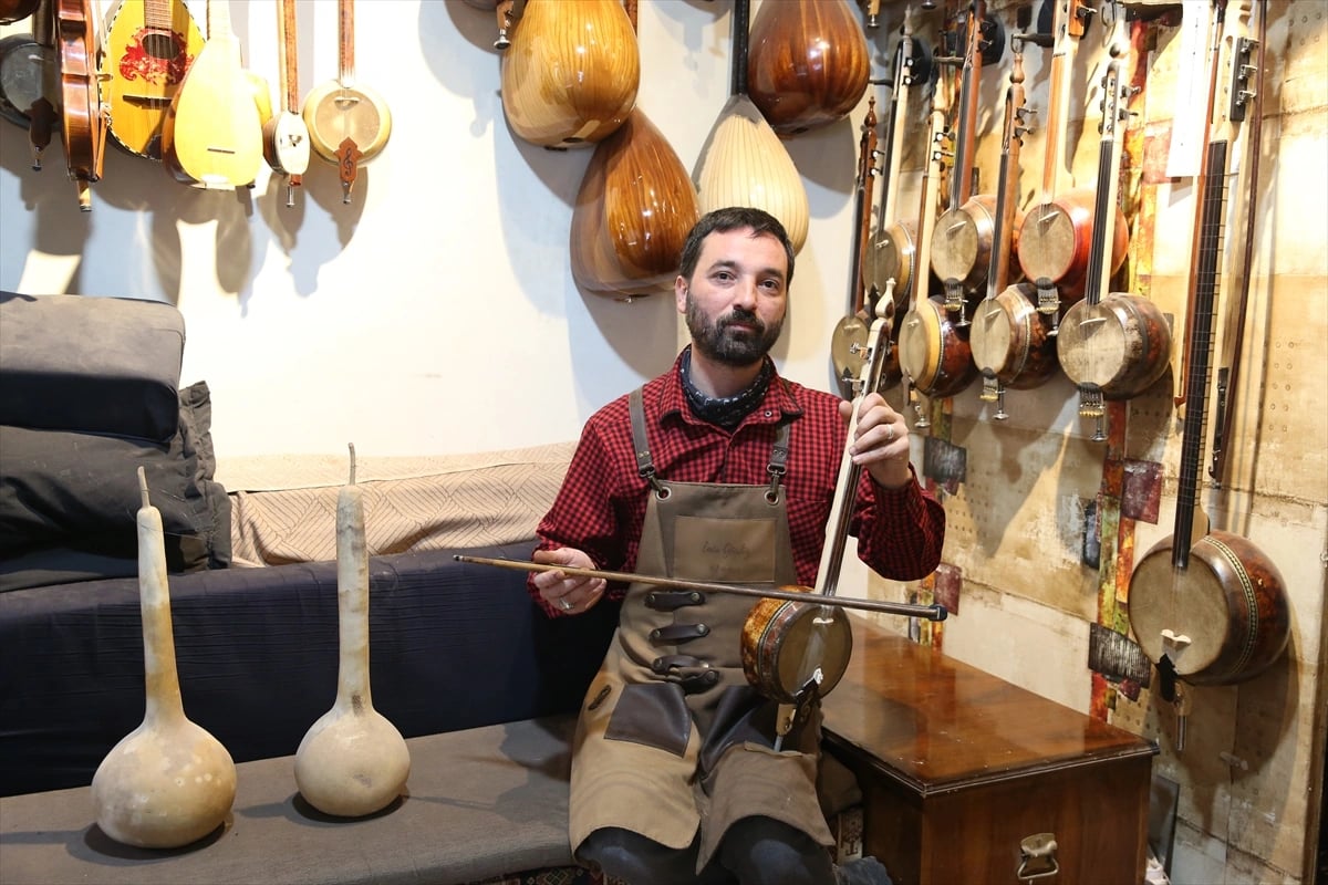 Müzik yolculuğu bağlamayla başladı