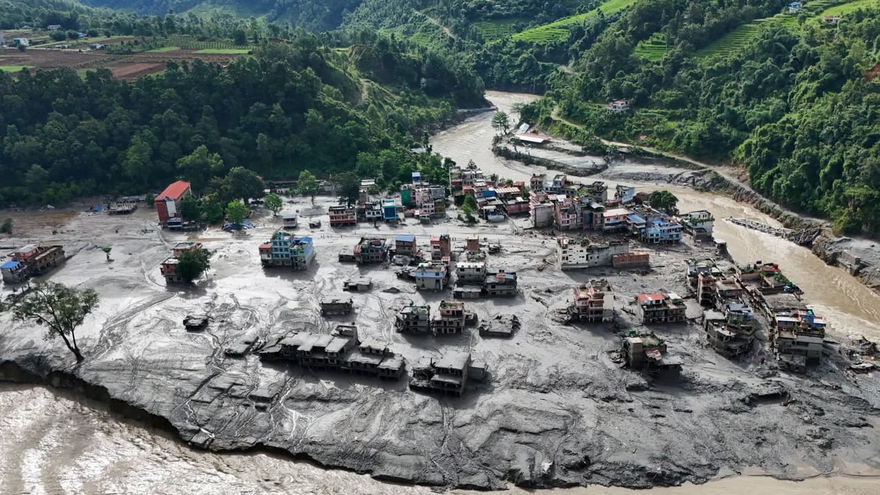 Nepal’de yeniden inşa için 5 milyar dolara kadar kaynak gerekiyor