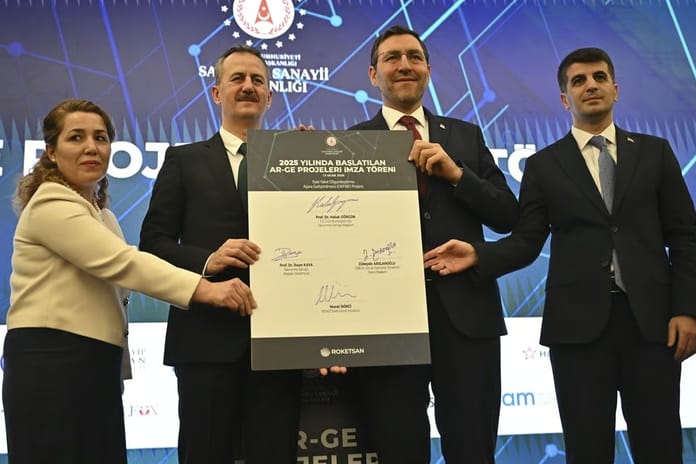 Savunma sanayisinde 14 yeni ARGE projesinin imza töreni yapıldı