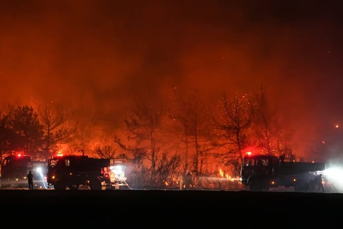 Tekirdağ Şarköy'deki yangın Gelibolu'ya sıçradı: Yangına müdahale devam ediyor