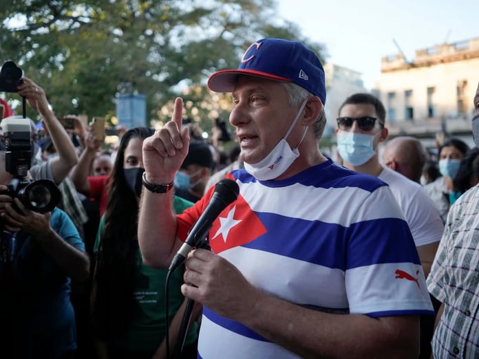 Küba Devlet Başkanı Diaz-Canel'den istifa çağrılarına yanıt