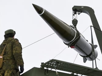 Russia Unveils Longer-Range Iskander Missile