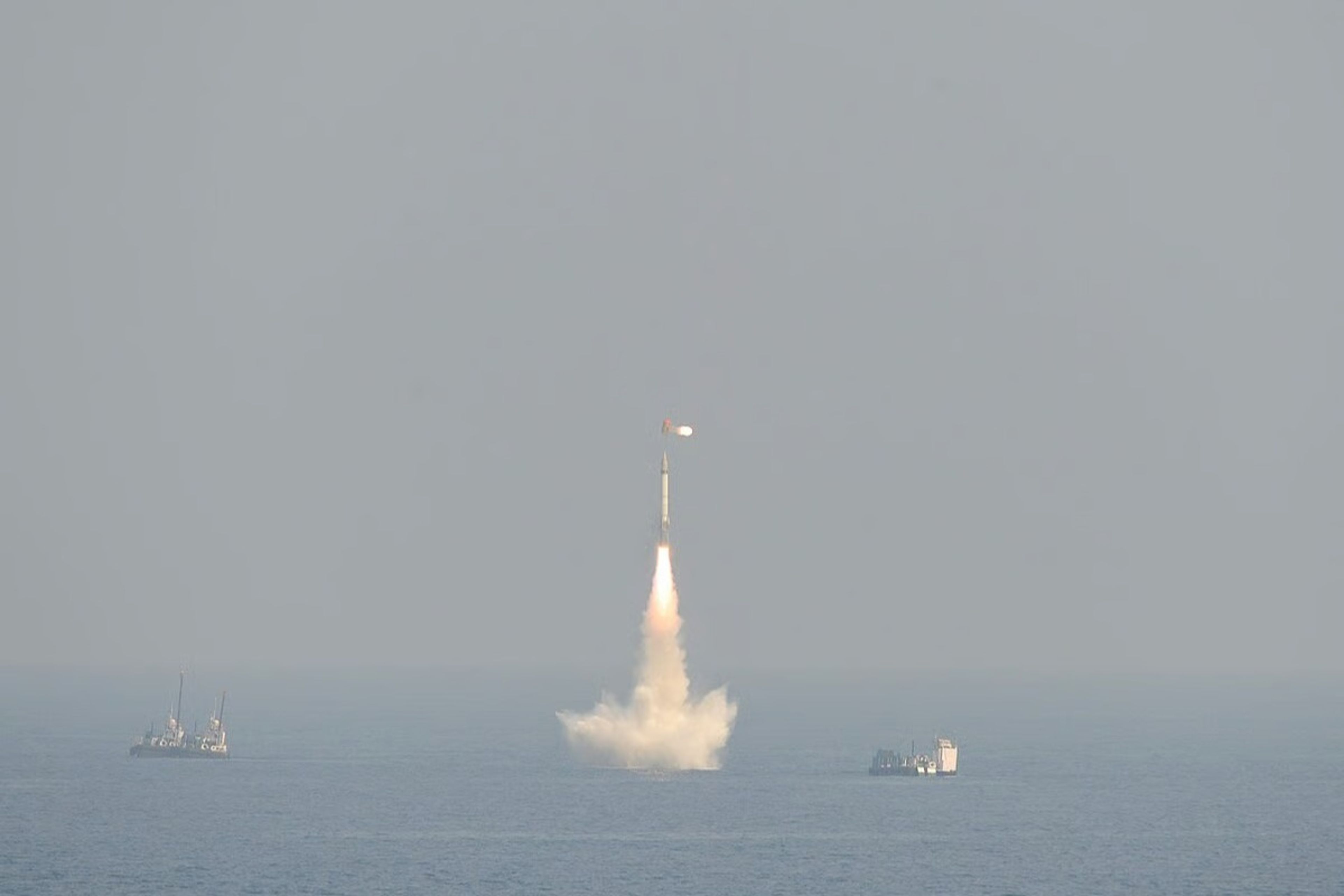Hindistan, nükleer denizaltı INS Arighaat’tan K-4 uzun menzilli balistik füzeyi test etti