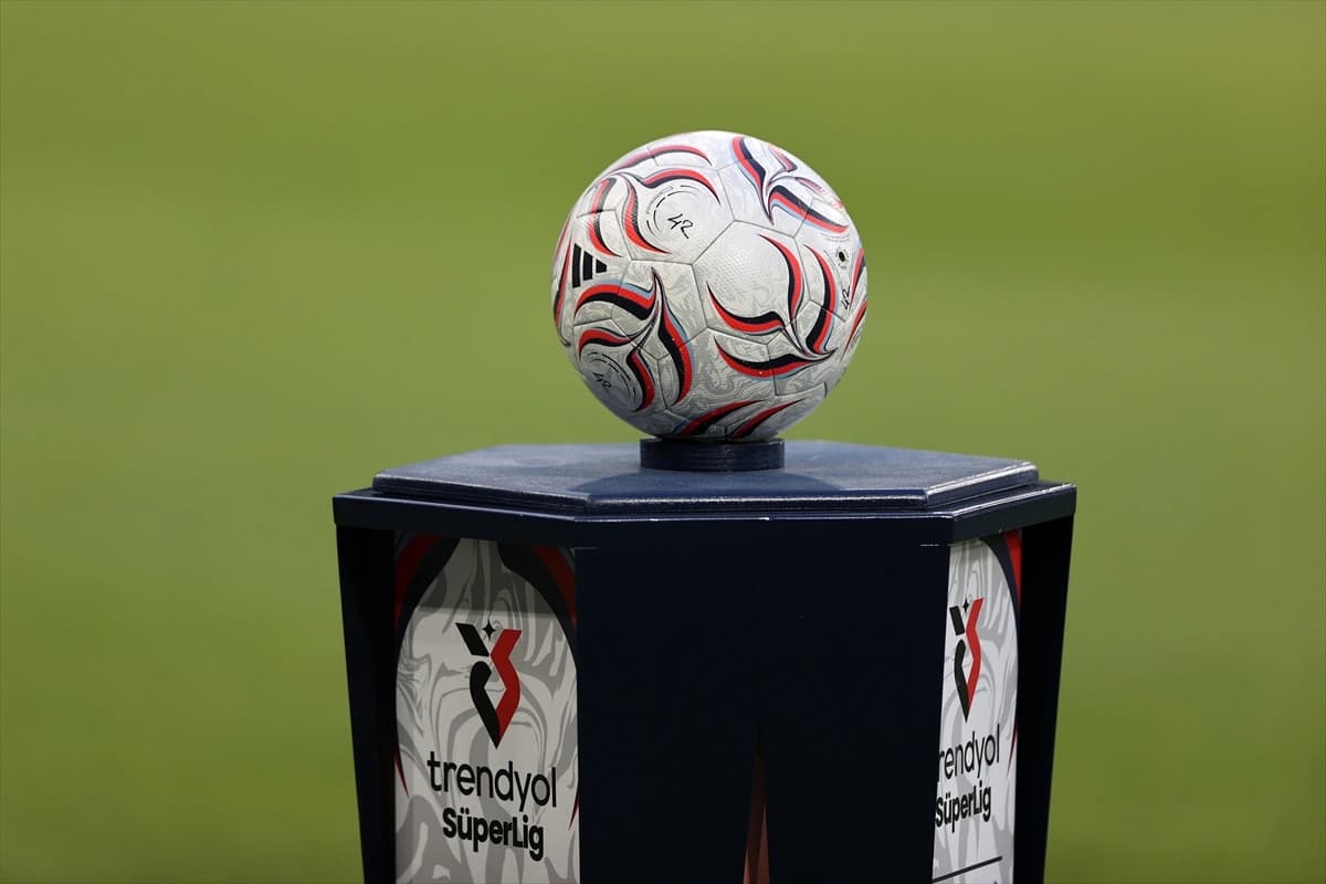 Fenerbahçe-Beşiktaş derbisi ertelendi mi?