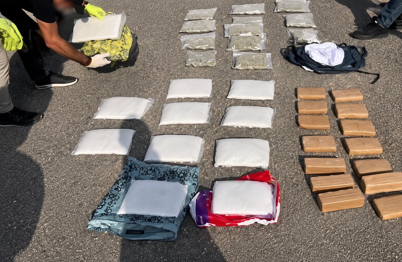 Kamu görevlisi 28 kilo uyuşturucu ele geçirildi
