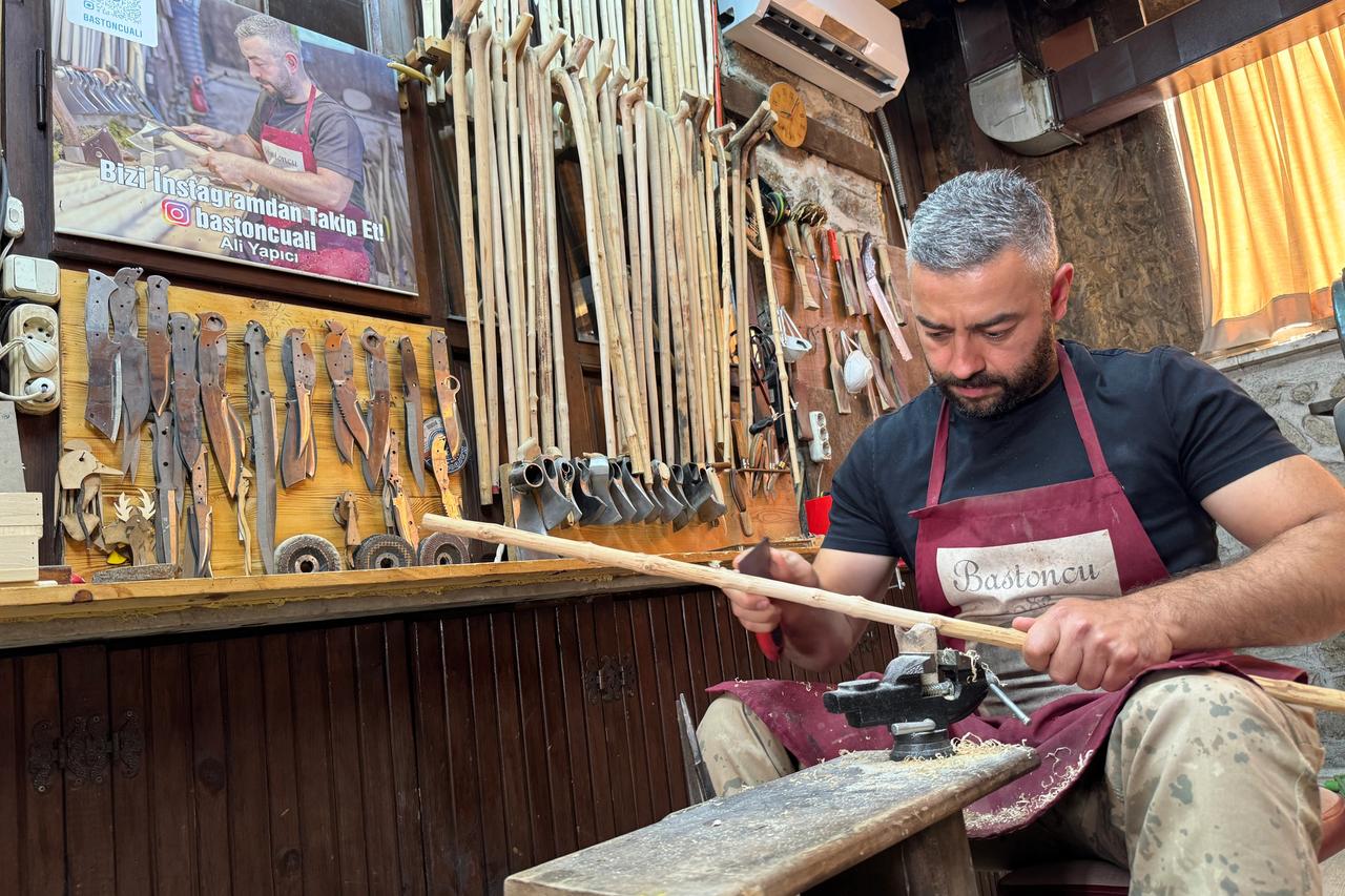 Bastonculuk mesleğini yaşatmaya çalışıyor