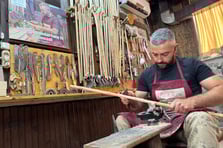 Kaybolmaya yüz tutan bastonculuk mesleğini 20 yıldır yaşatıyor