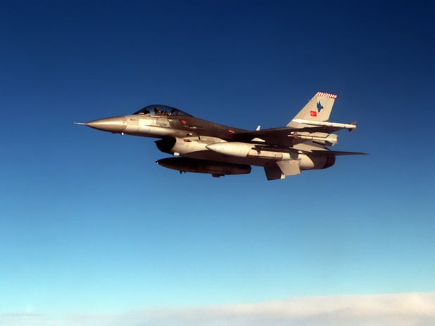 Karadeniz'de kontrolden çıktığı tespit edilen İHA düşürüldü