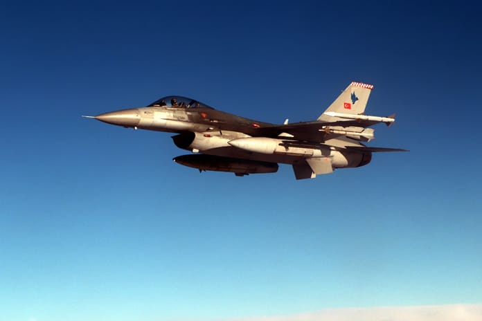 Karadeniz'de kontrolden çıktığı tespit edilen İHA düşürüldü