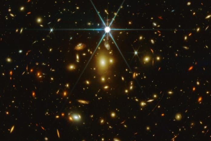 Bilinen en uzak yıldızın yalnız olmadığı ortaya çıktı