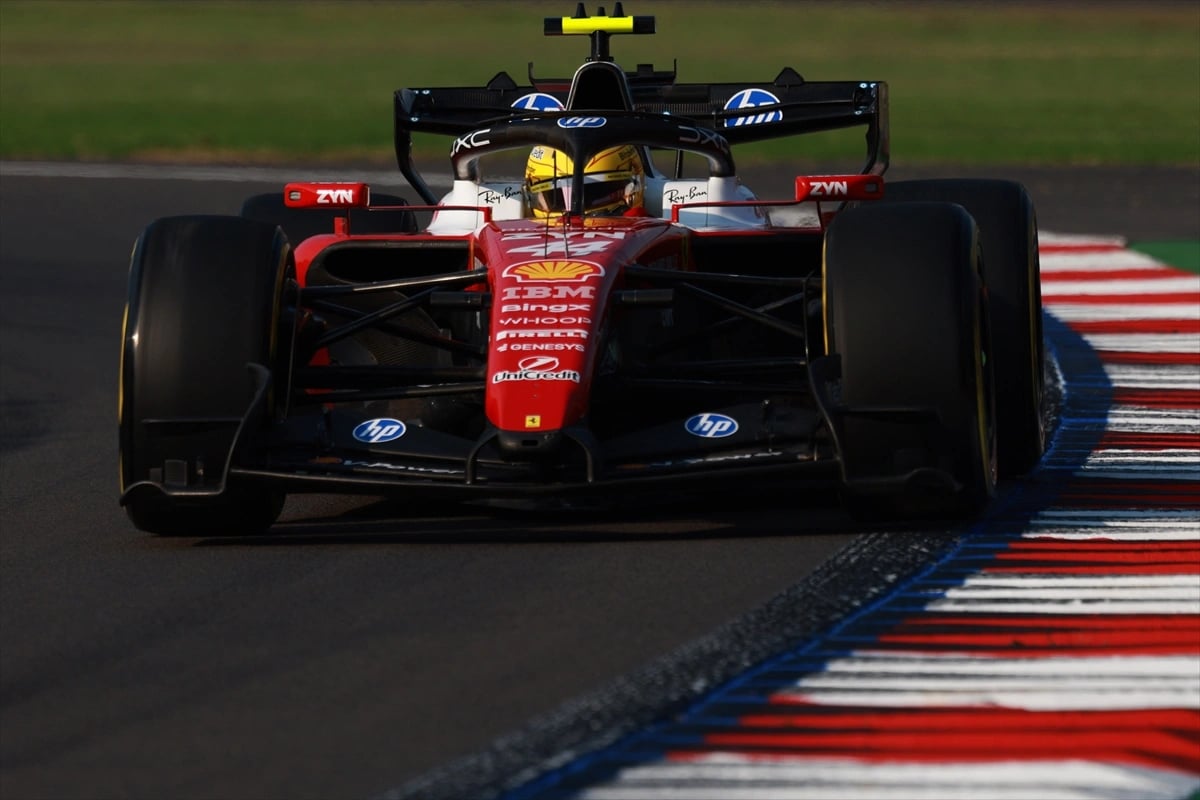 F1 Meksika GP'sinde antrenman zamanı 