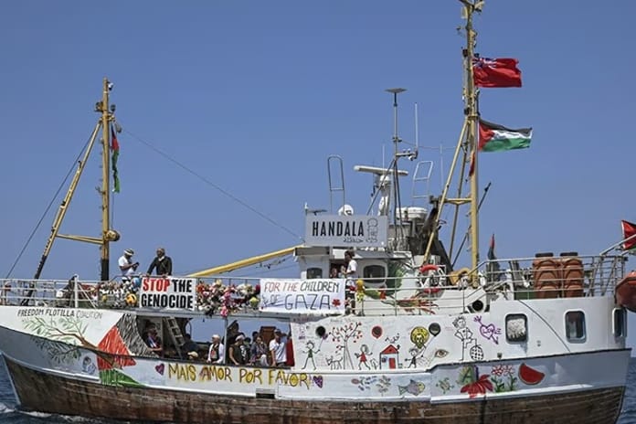 Gazze’ye yardım taşıyan Hanzala gemisiyle iletişim yeniden sağlandı