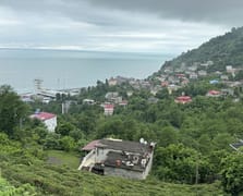 Sınırın ikiye ayırdığı köyde akrabalık ilişkileri bir asırdır sürdürülüyor