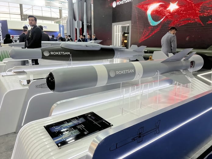 Türkiye'nin yeni mühimmatı EREN ilk kez dünya sahnesine çıktı