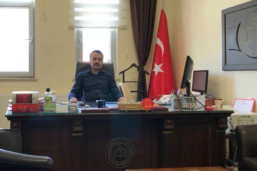 Kadın hakimi odasında vuran savcıya ağır hapis cezası