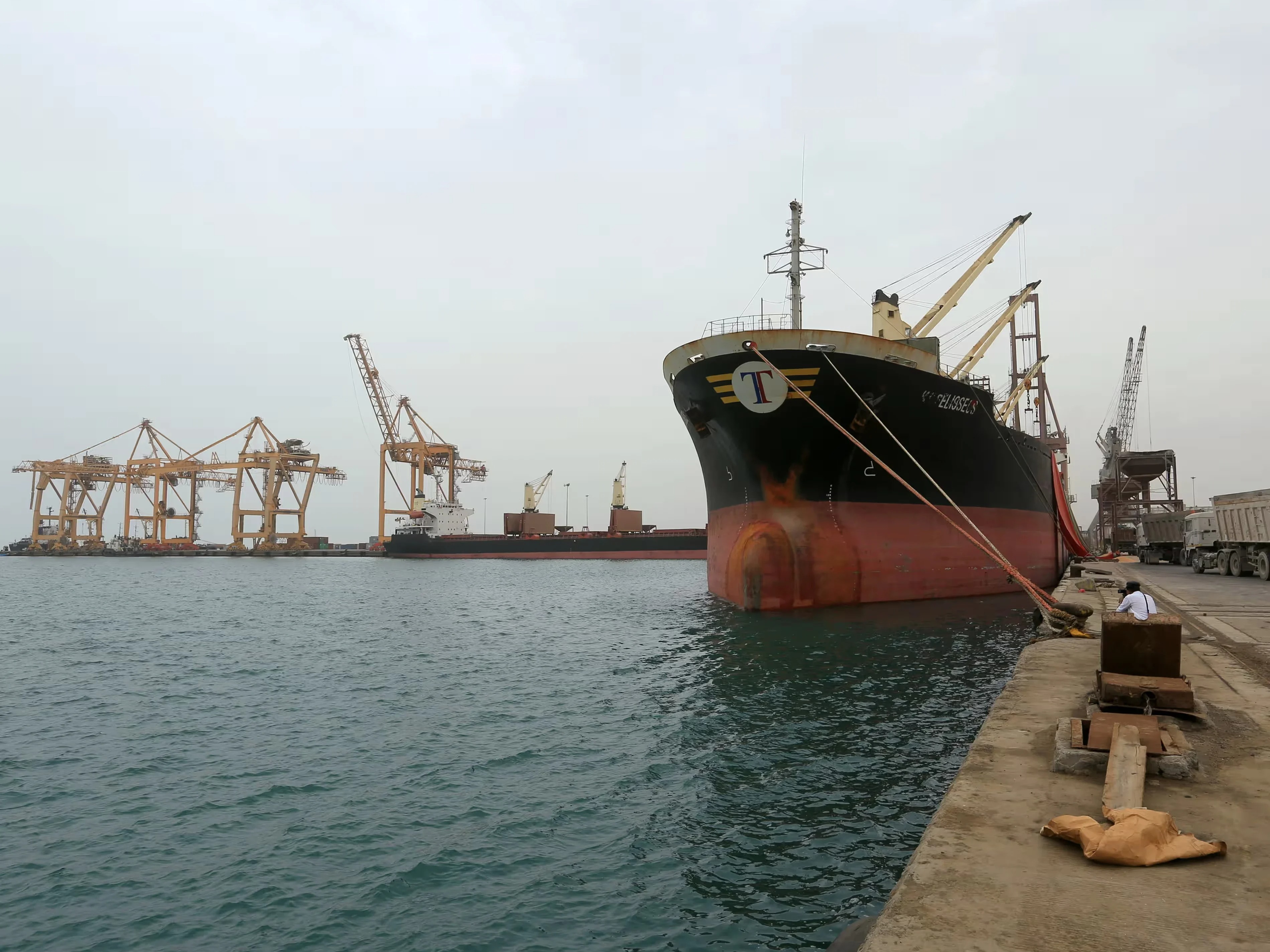 Israeli Navy Strikes Yemen’s Hodeidah Port for First Time