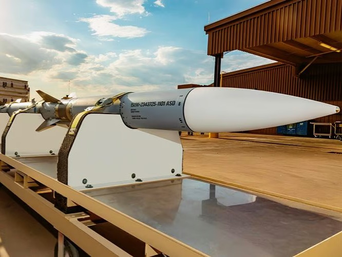 Hindistan, Astra hava-hava füzesinin testini başarıyla gerçekleştirdi