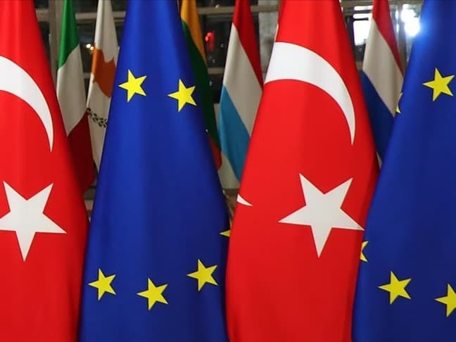 AB Türkiye'yi savunma sanayi fonuna alacak