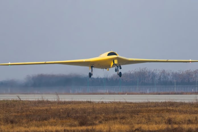 Çin’in yeni nesil Stealth İHA’sı CH-7 ilk uçuşunu tamamladı