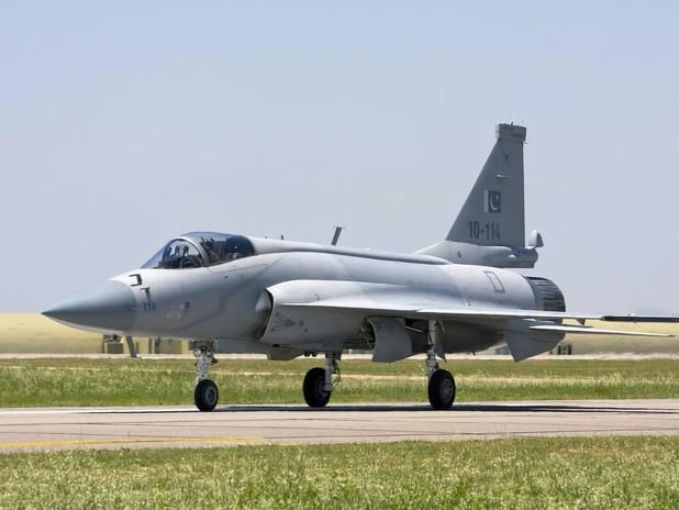 Pakistan ile Endonezya savaş uçağı ve İHA anlaşmasına yaklaşıyor