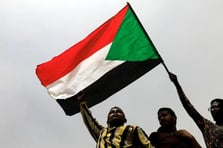 Sudan'da tarihi gelişme: Hükümet başkent Hartum'a döndü