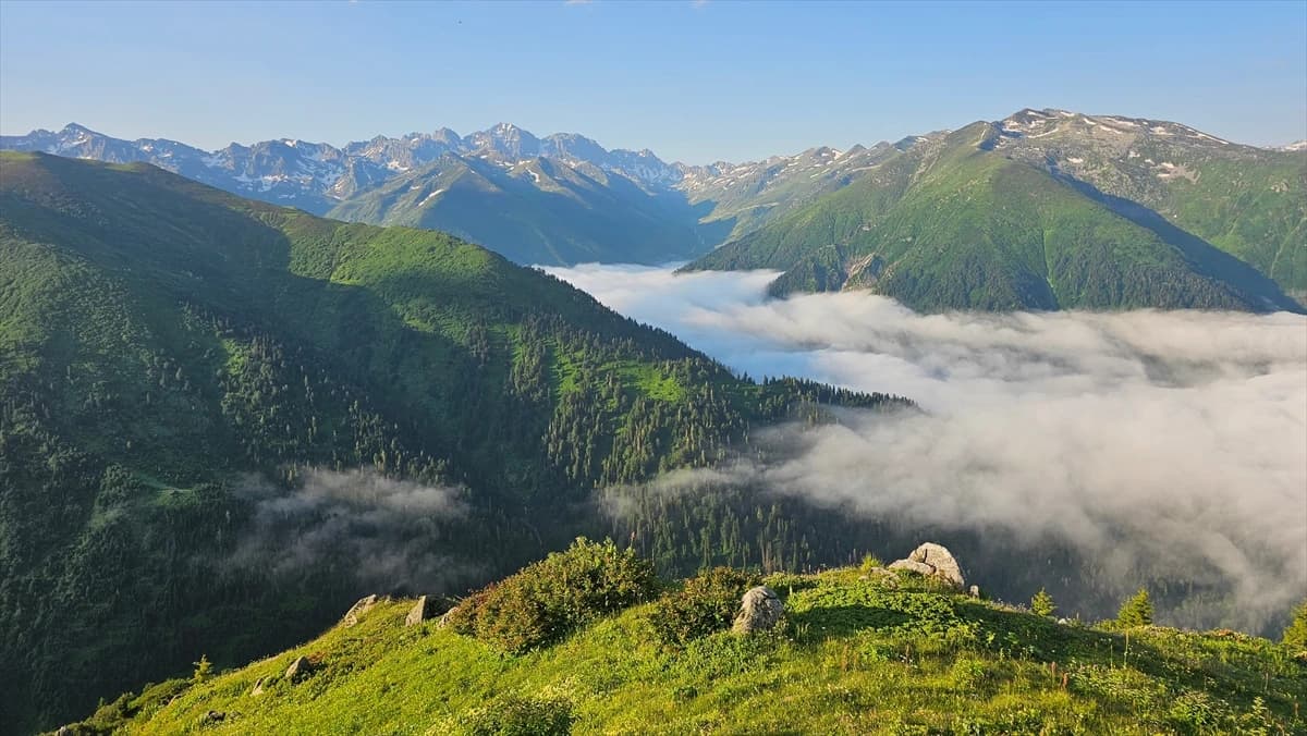 Rize'den gökyüzüne köprü: Huser Yaylası