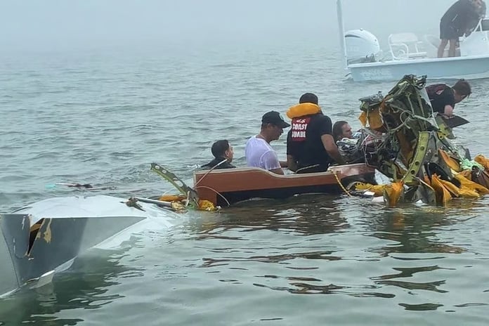 Meksika uçağı Texas açıklarında düştü: 5 ölü