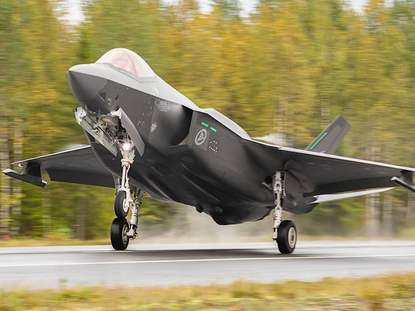 ABD'li Senatör Risch, Türkiye'ye yönelik F-35 ambargosunu sürdürme kararlılığını açıkladı