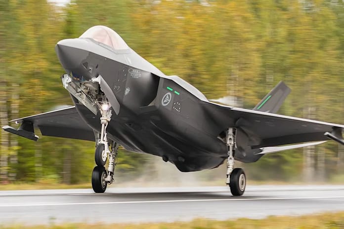 ABD'li Senatör Risch, Türkiye'ye yönelik F-35 ambargosunu sürdürme kararlılığını açıkladı
