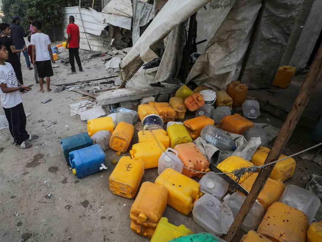 Israeli Missile Kills Gaza Children at Water Point