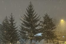 Bahar beklerken kış geri döndü: Erzurum beyaza büründü