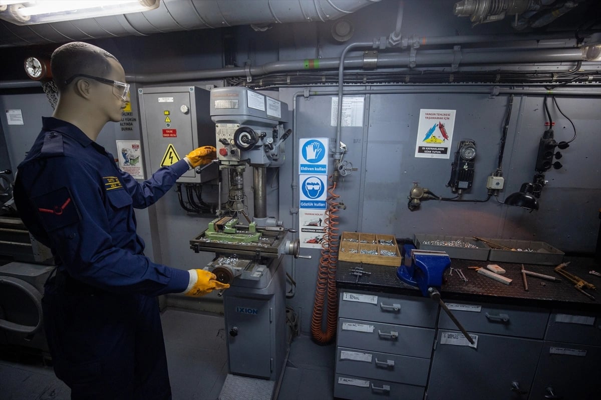 TCG Yavuz'un yeni görevi gelecek nesillere denizciliği sevdirmek