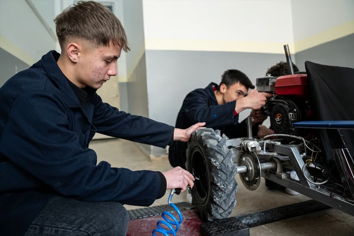 Meslek lisesinde 2 ayda Gokart yaptılar