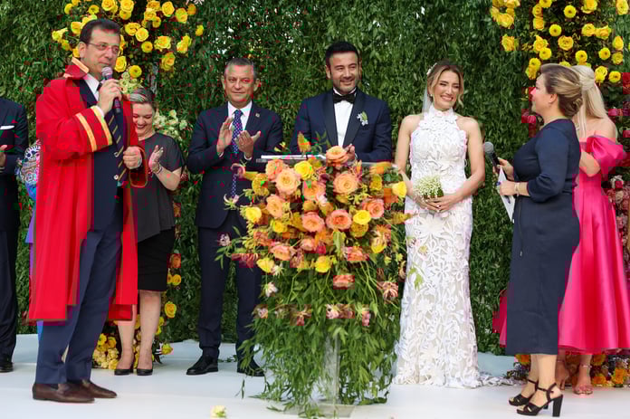 Vatandaşın parasıyla yasak aşkına özel uçak biletleri otel ödemeleri: Rıza Akpolat soruşturmasında yeni perde