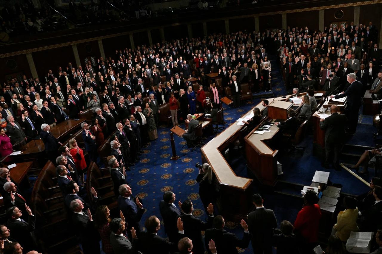 Temsilciler Meclisi'nden Trump'a İran freni