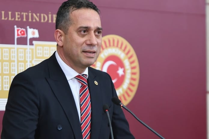 Gazetecilerden Ali Mahir Başarır'a sert tepki