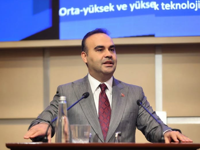 Bakan Kacır, Baykar ile Leonardo şirketlerinin ortaklık adımını değerlendirdi