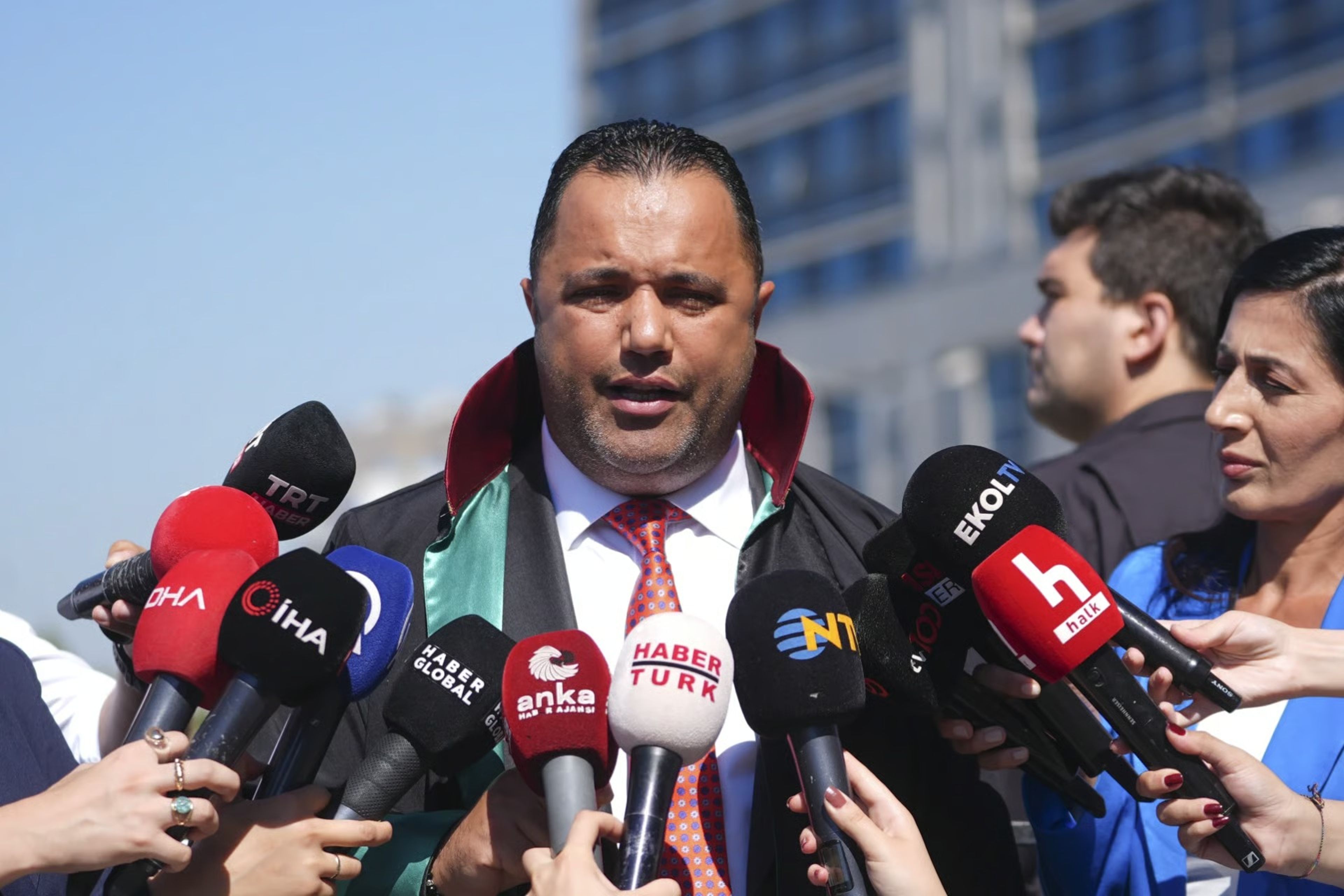 Avukat Rezan Epözdemir tahliye edildi