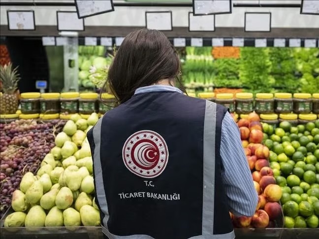 Bakanlıktan fahiş fiyat operasyonu! 4 liralık marul 119, 60 liralık sarımsak 220 lira