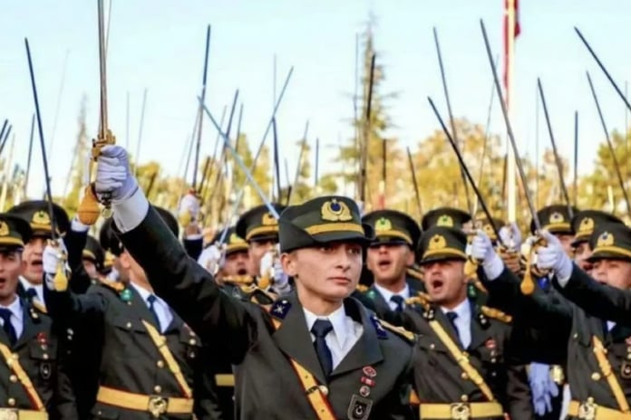 TSK'dan ihraç edilen 4 teğmen, Ankara Büyükşehir Belediyesi'nde işe başladı