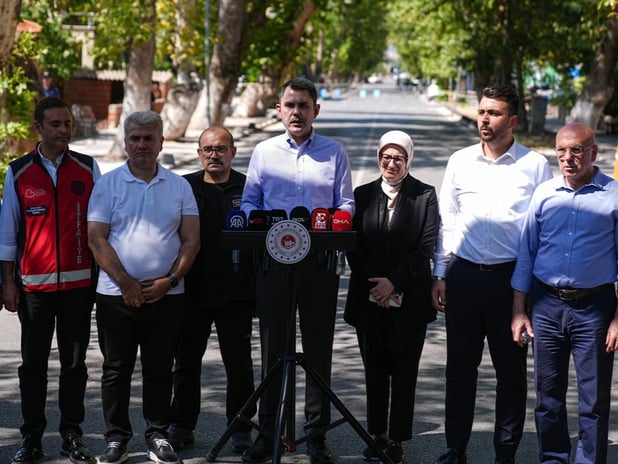 Balıkesir'de deprem bilançosunu açıkladı: 100 TOKİ konut müjdesi verdi