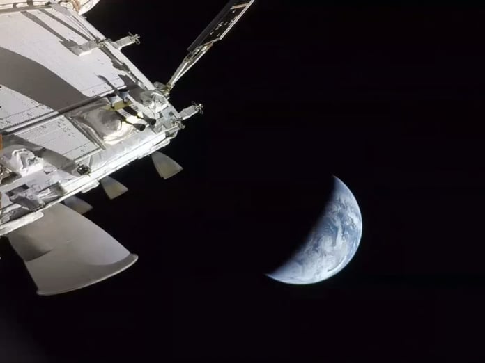 Orion kapsülü güvenli şekilde Dünya’ya döndü