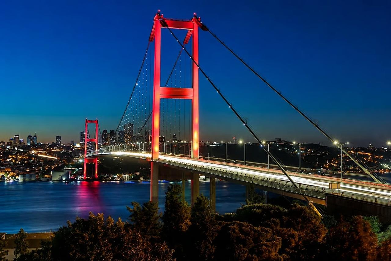 Sürücüler dikkat: 15 Temmuz Şehitler Köprüsü tek yönlü olarak 3 gece trafiğe kapatılacak