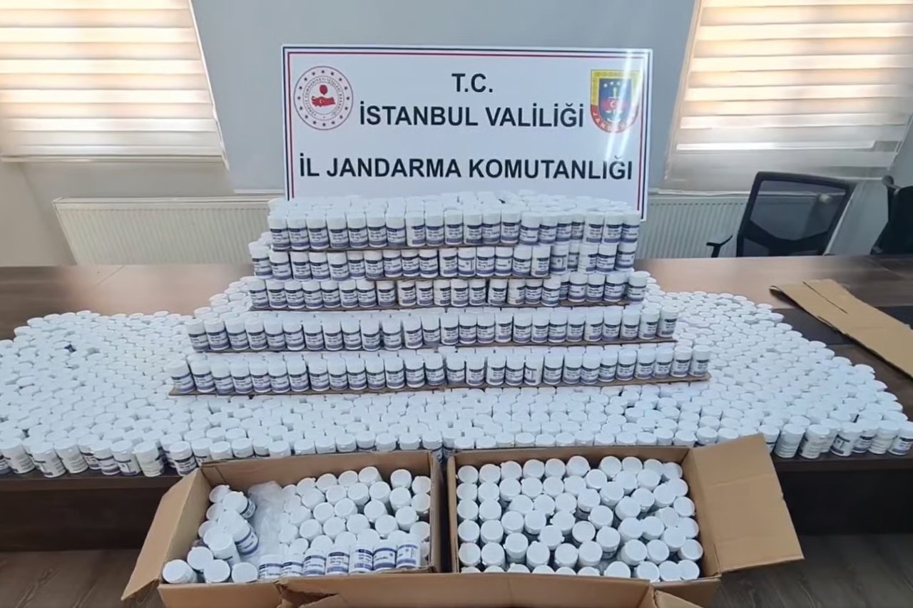 Zehir tacirlerine dev operasyon
