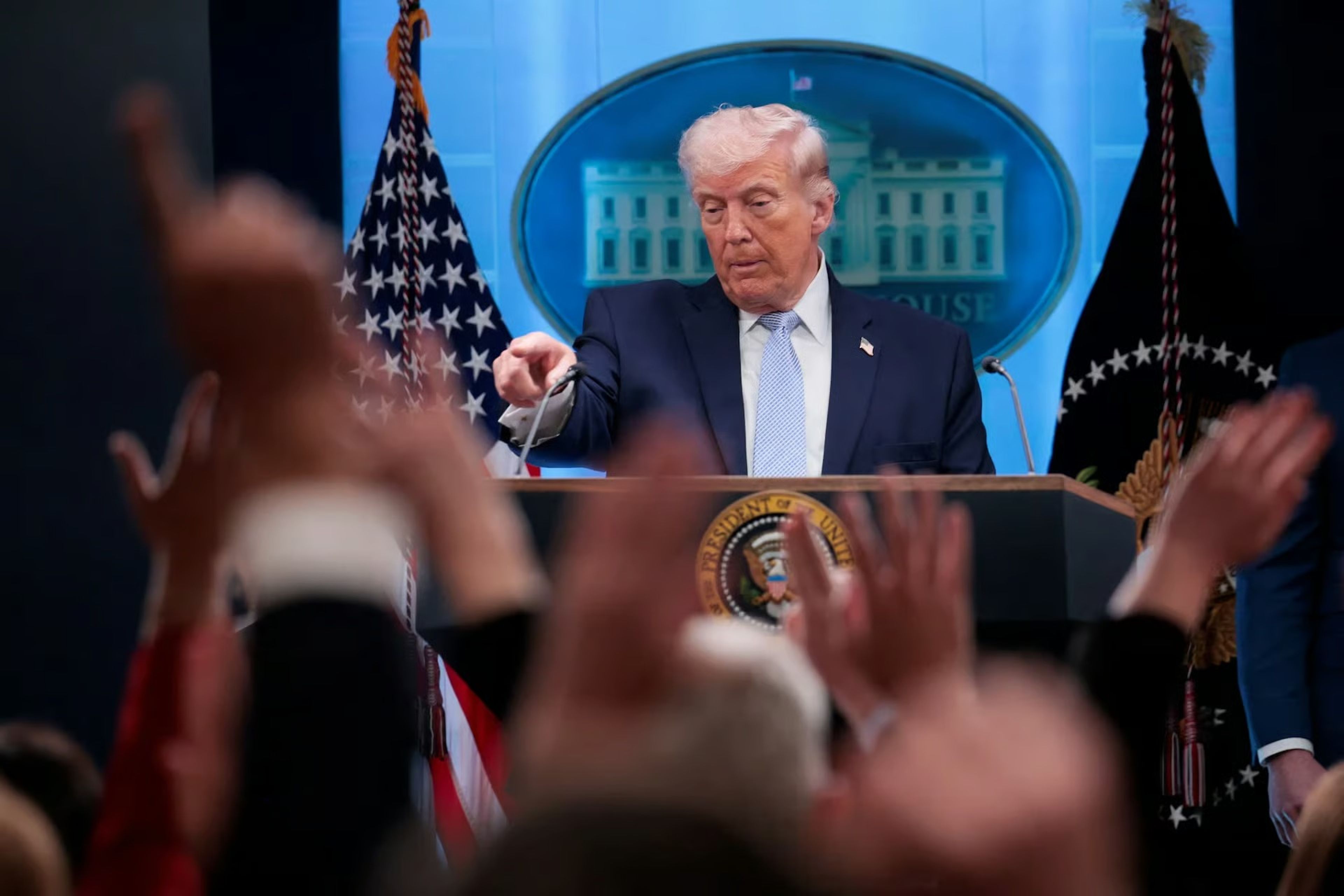 Trump'tan müzakere açıklaması: "İran bizimle anlaşma yapmak istiyor"