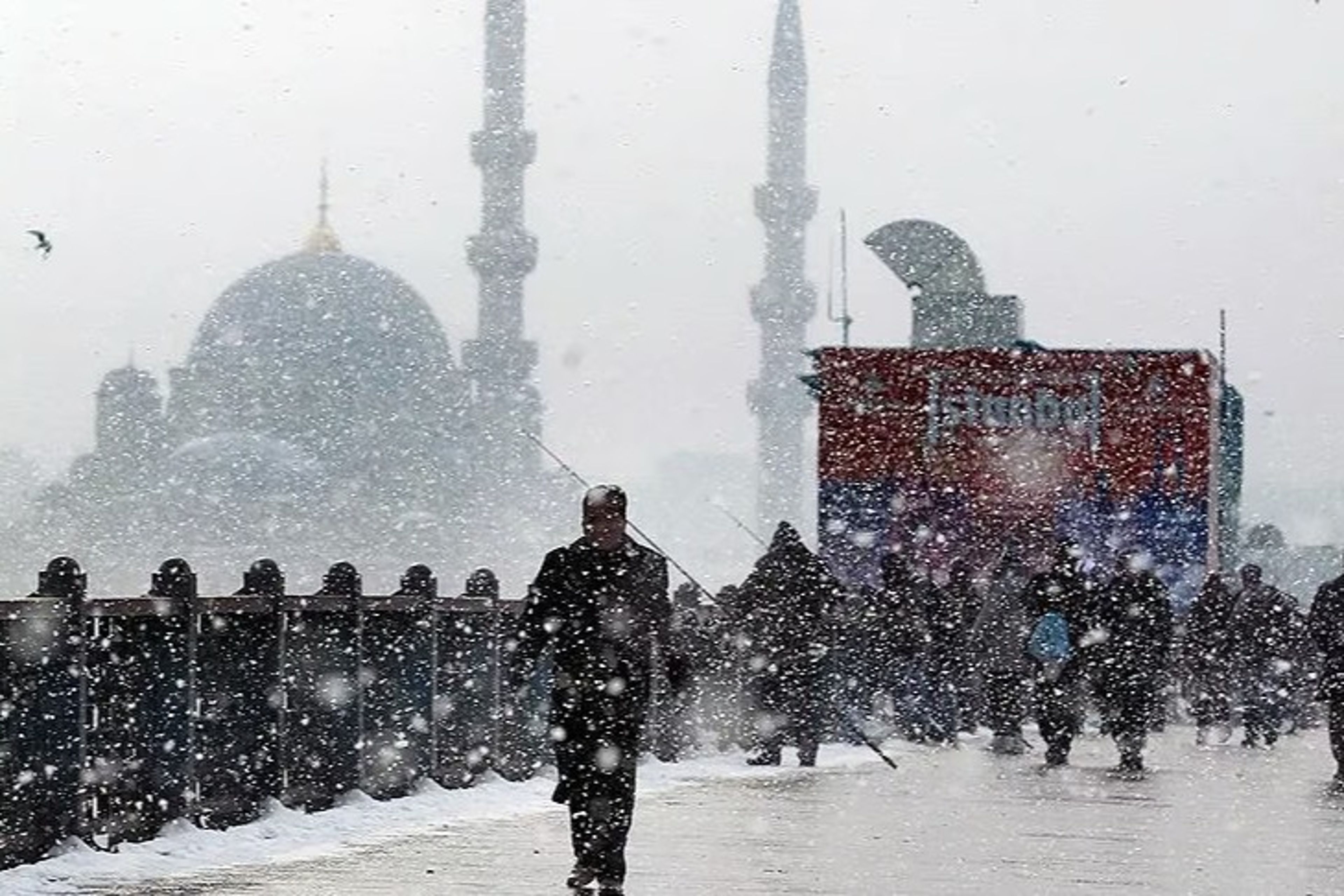 İstanbul Valiliği'nden 15 ilçede kar yağışı uyarısı