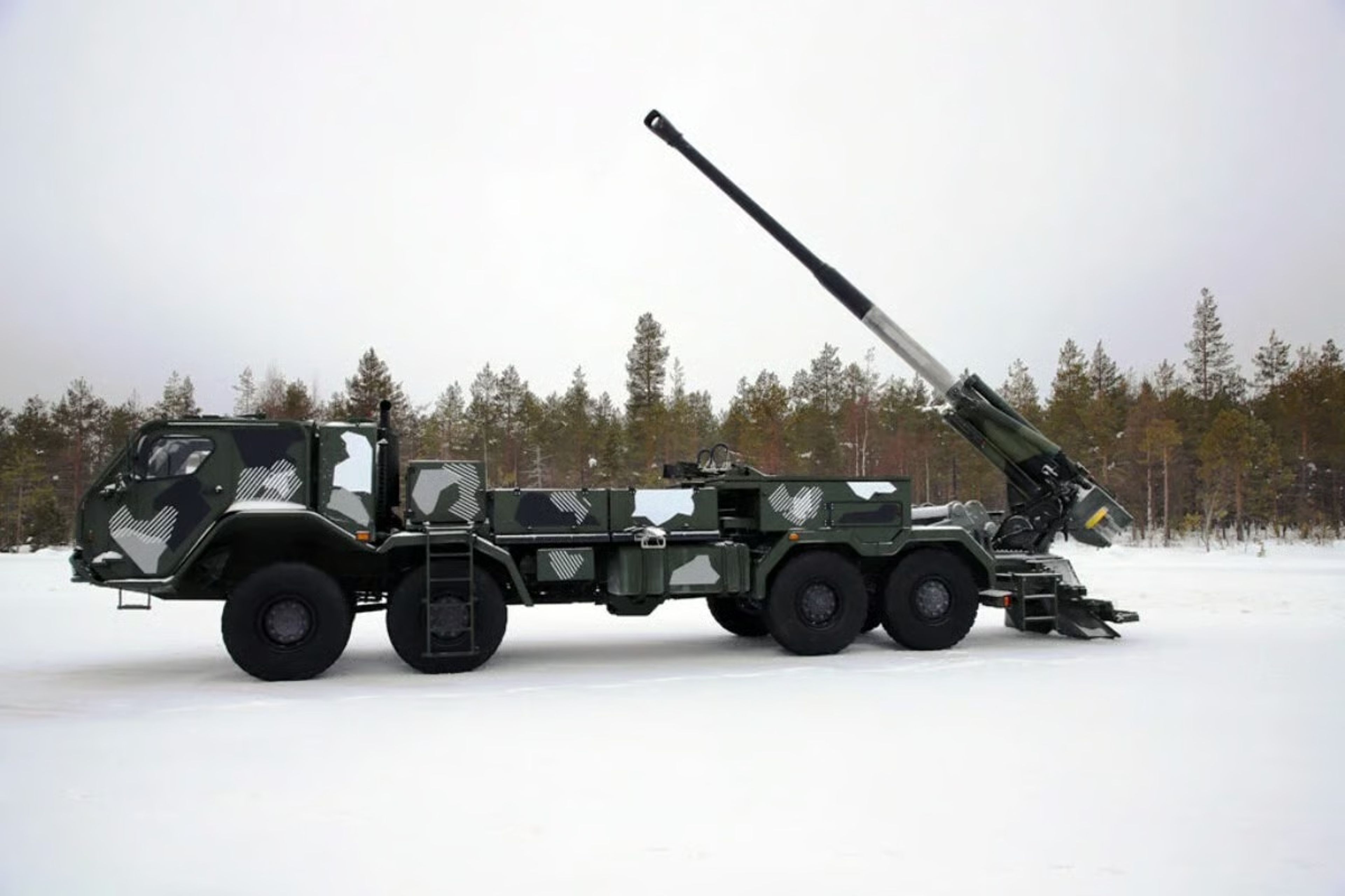 Finlandiya’nın ilk tekerlekli obüsü ARVE, test atışlarını başarıyla geçti